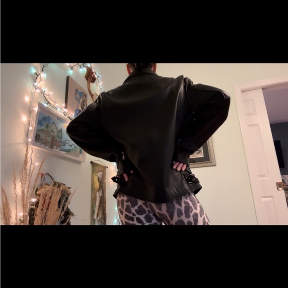 Harley Davidson Leather Jacket - Picture 6 of 17